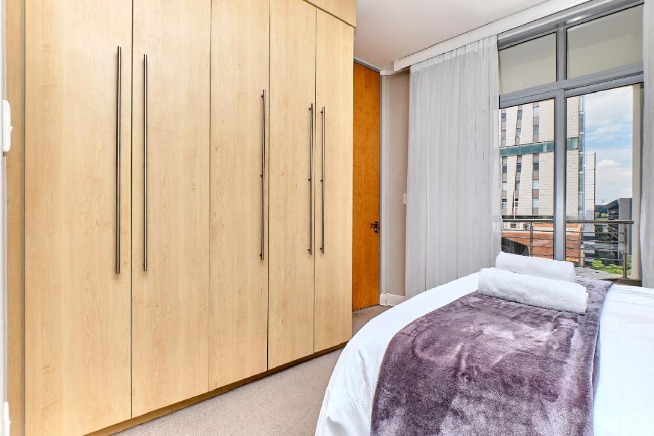 Sandton Serviced Apartments@Hydro Γιοχάνεσμπουργκ Δωμάτιο φωτογραφία