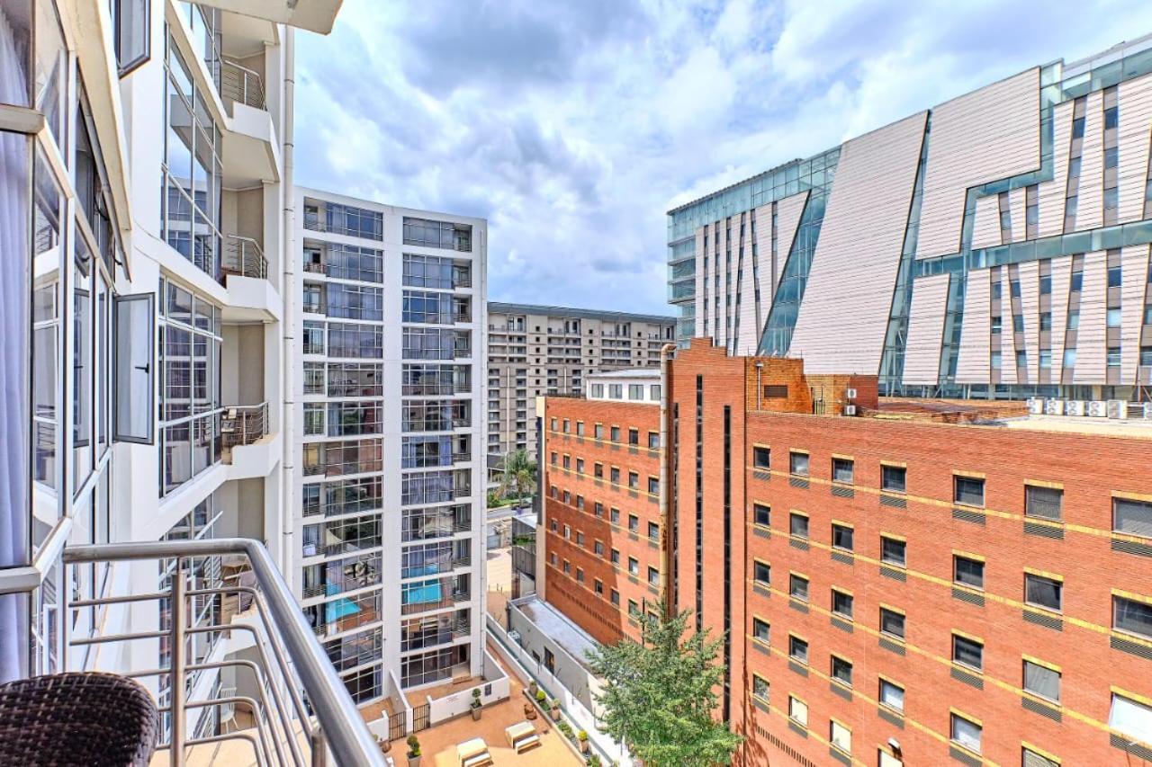 Sandton Serviced Apartments@Hydro Γιοχάνεσμπουργκ Δωμάτιο φωτογραφία